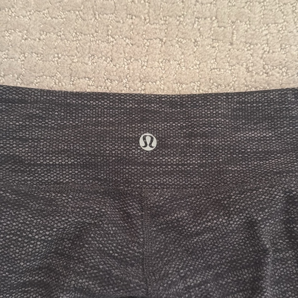 Lululemon Dark Gray Patterned, Thick Leggings - image 2